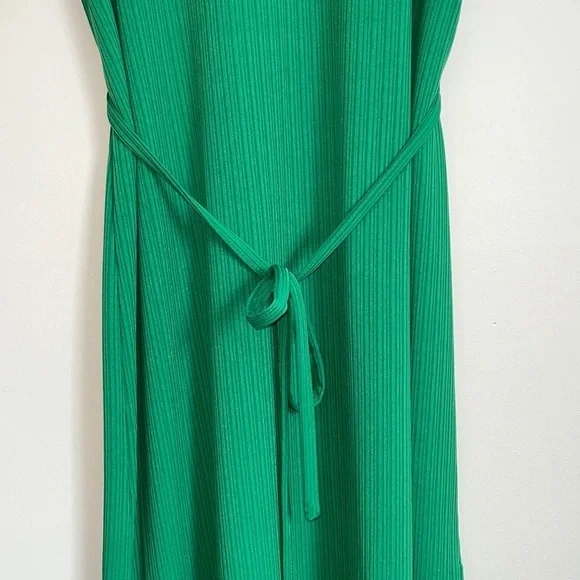 Melissa Paige Simple Tie Green Midi Dress - Picture 2 of 7